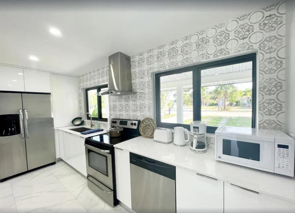 Family-Friendly Cape Coral Oasis With Pool! Villa ภายนอก รูปภาพ